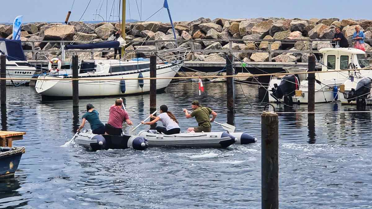 Schlauchbootrennen - Lohme Hafenfest