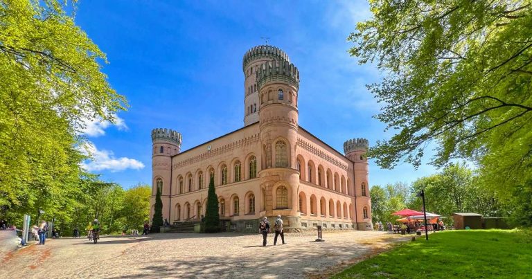 Eines der schönsten Schlösser auf Rügen - das Jagdschloss Granitz
